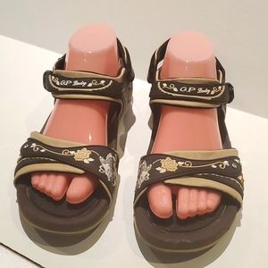 Gold Pigeon sandals, 12M